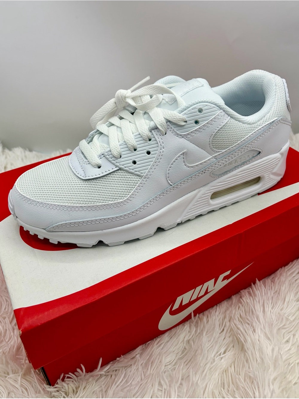✨Nike Air Max 90✨Low-Top Sneakers in White-Wolf Grey Size: 8